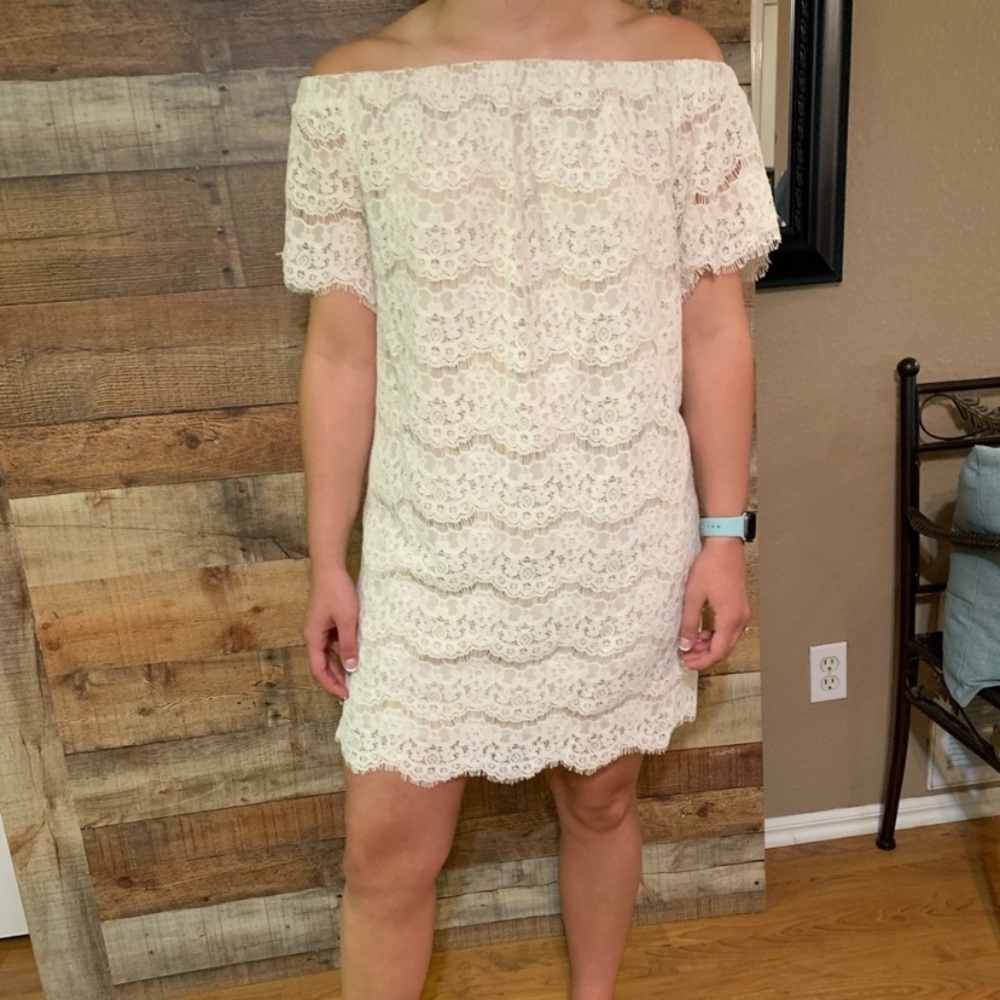 Signature Studio Off The Shoulder Lace Dress Size Large
